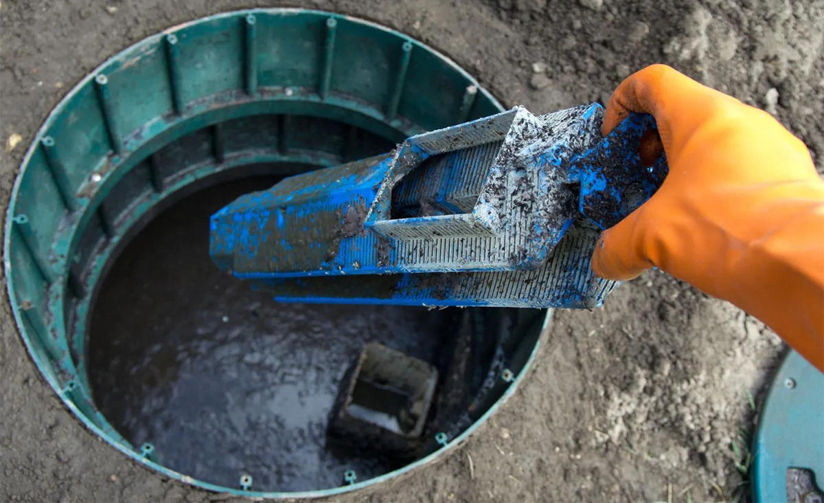 How does a septic system work