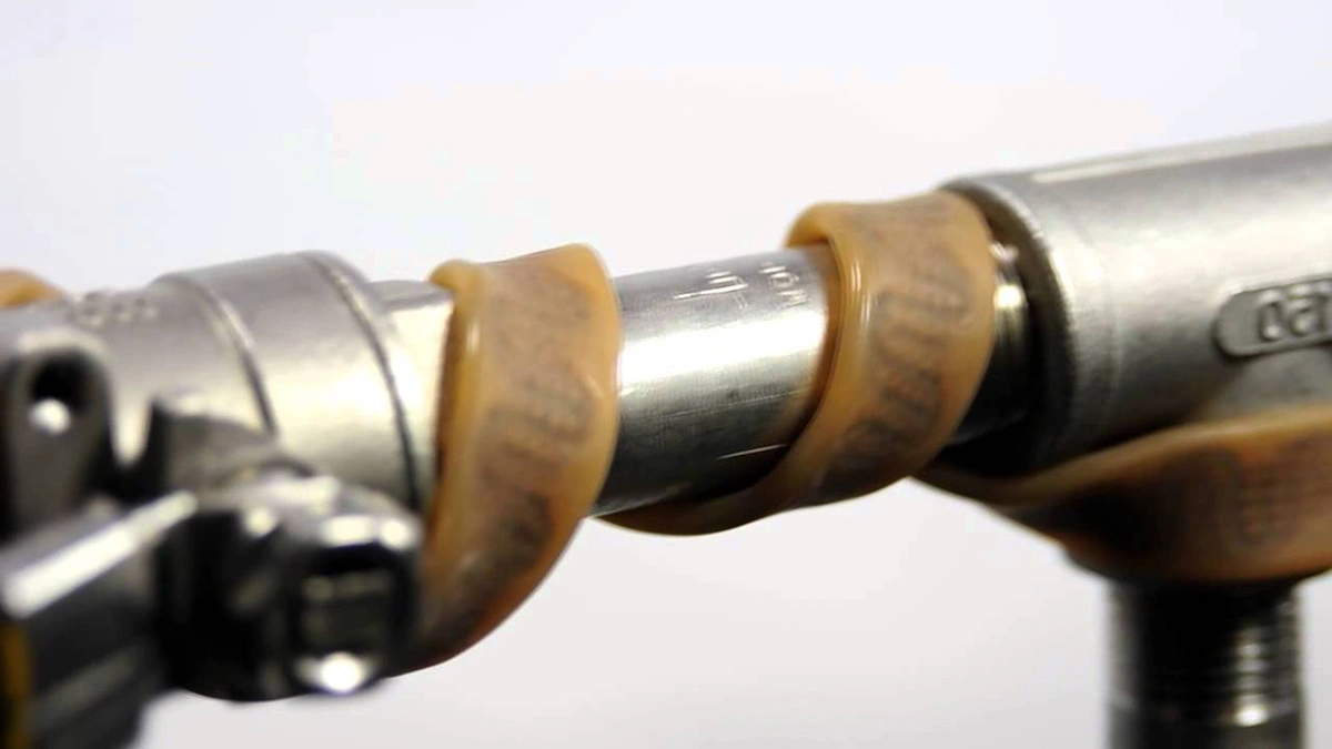 will a slow drip keep pipes from freezing