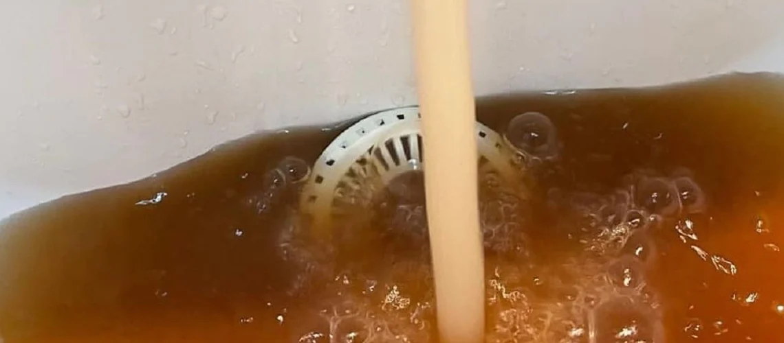 discolored-hot-water