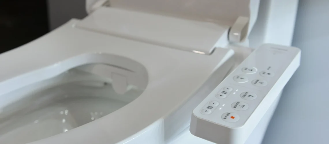 how-does-a-smart-toilet-work-and-how-to-use-it-01