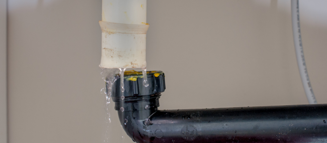 how-to-deal-with-a-plumbing-emergency-on-a-tight-budget